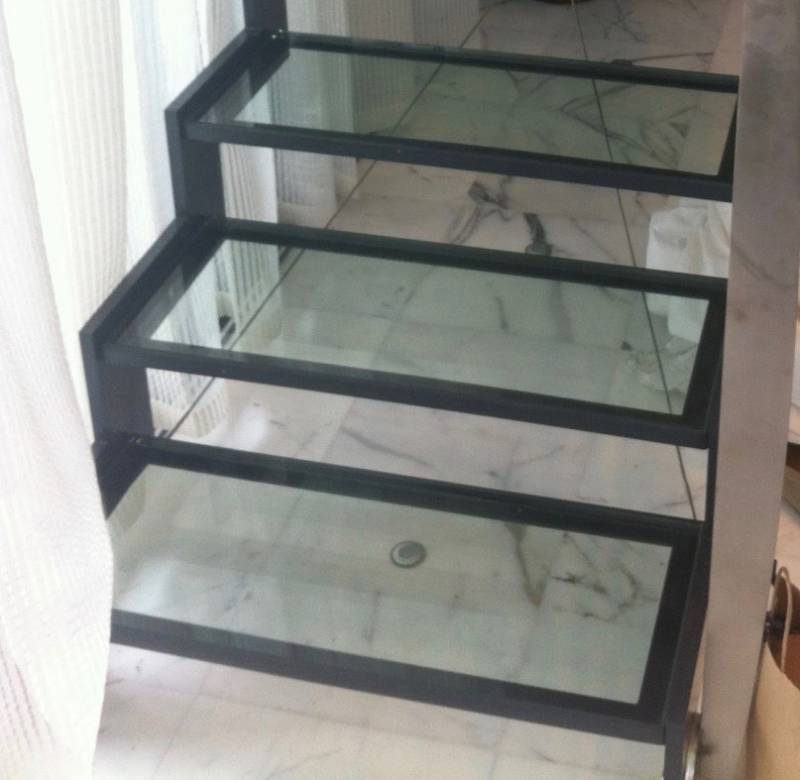 Fabrication d'un escalier intérieur verre à Vitrolles